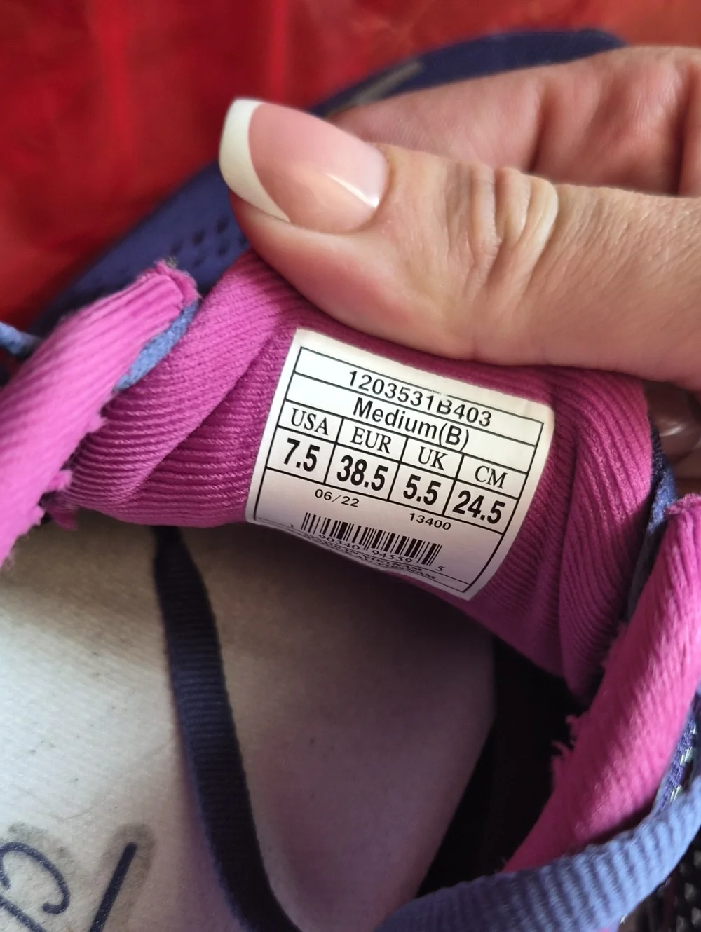 Brooks Adrenaline GTS 22 Women's Running Shoes 7.5 MED B- Navy Pink